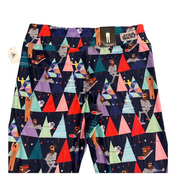 Star Wars Festive Leggings - Multiple Sizes - Picture 4 of 6